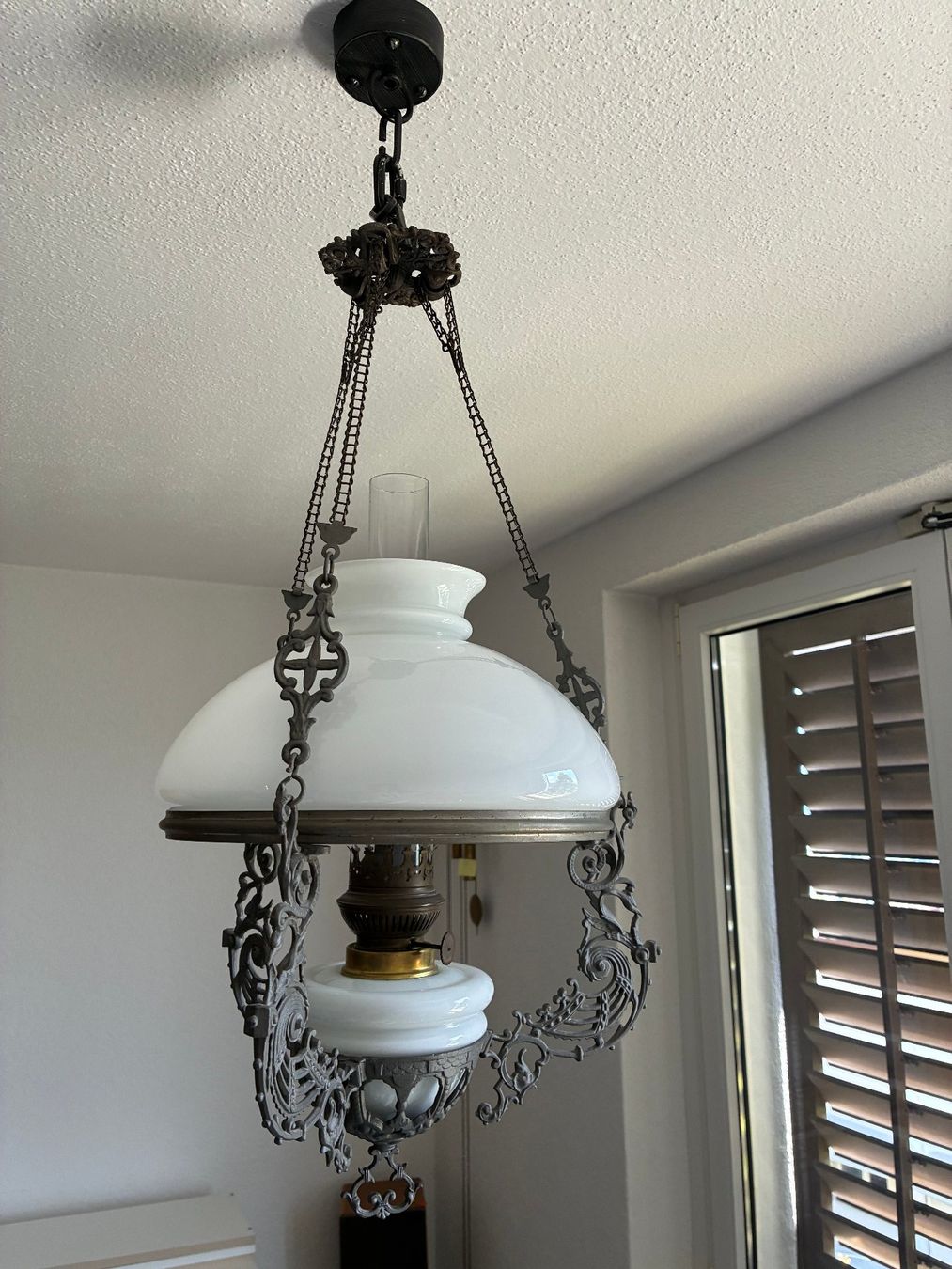 Lampadari & plafoniere: Hängelampe antik Messing Glas weiss – Usato da Uznach venduto da Kas-Fri 5
