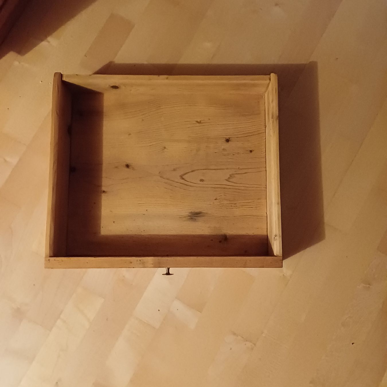 Tische: Tischli Holz massiv – Gebraucht aus Trimmis von grrose 4