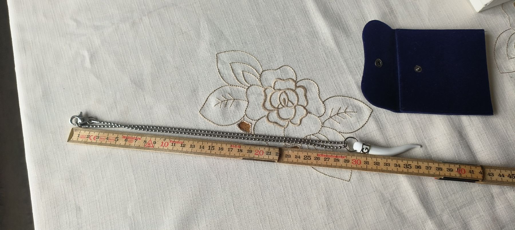 Dolce & Gabbana Catenine: D&G Kette mit Anhänger – Usato da Beringen venduto da Holly.80 4