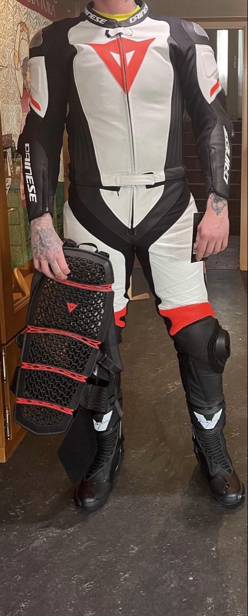 Dainese Completi, tute sportive e funzionali: Dainese Laguna Seca gr50 – Nuovo (secondo la descrizione) da Rothenthurm venduto da Patriko_98