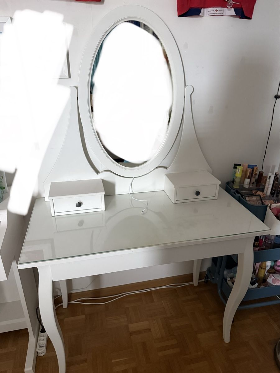Ikea Coiffeuses: Hemnes Schminktisch Ikea – D'occasion à Binningen par zoemaya