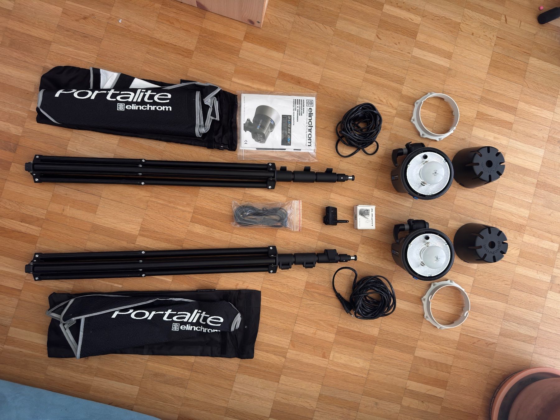 Elinchrom Blitze: Elinchrom D-Lite RX One Dual Studio Kit – Gebraucht aus Zollikerberg von Humphry