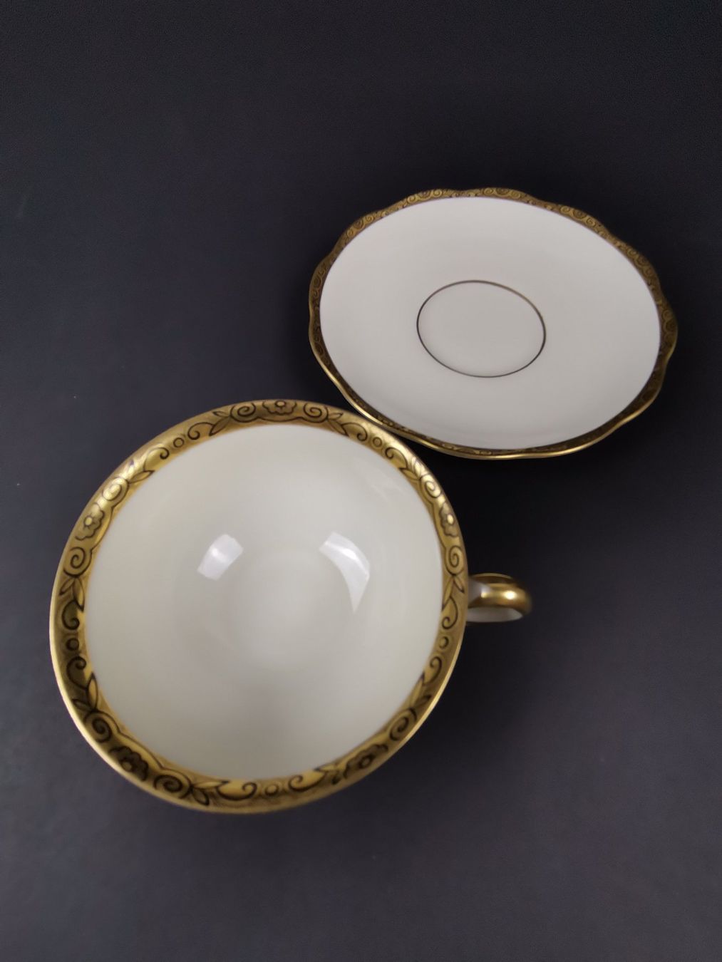 KPM Tasses: KPM Mokkatasse mit Unterteller – D'occasion à Schaffhausen par Restwert_SH 3
