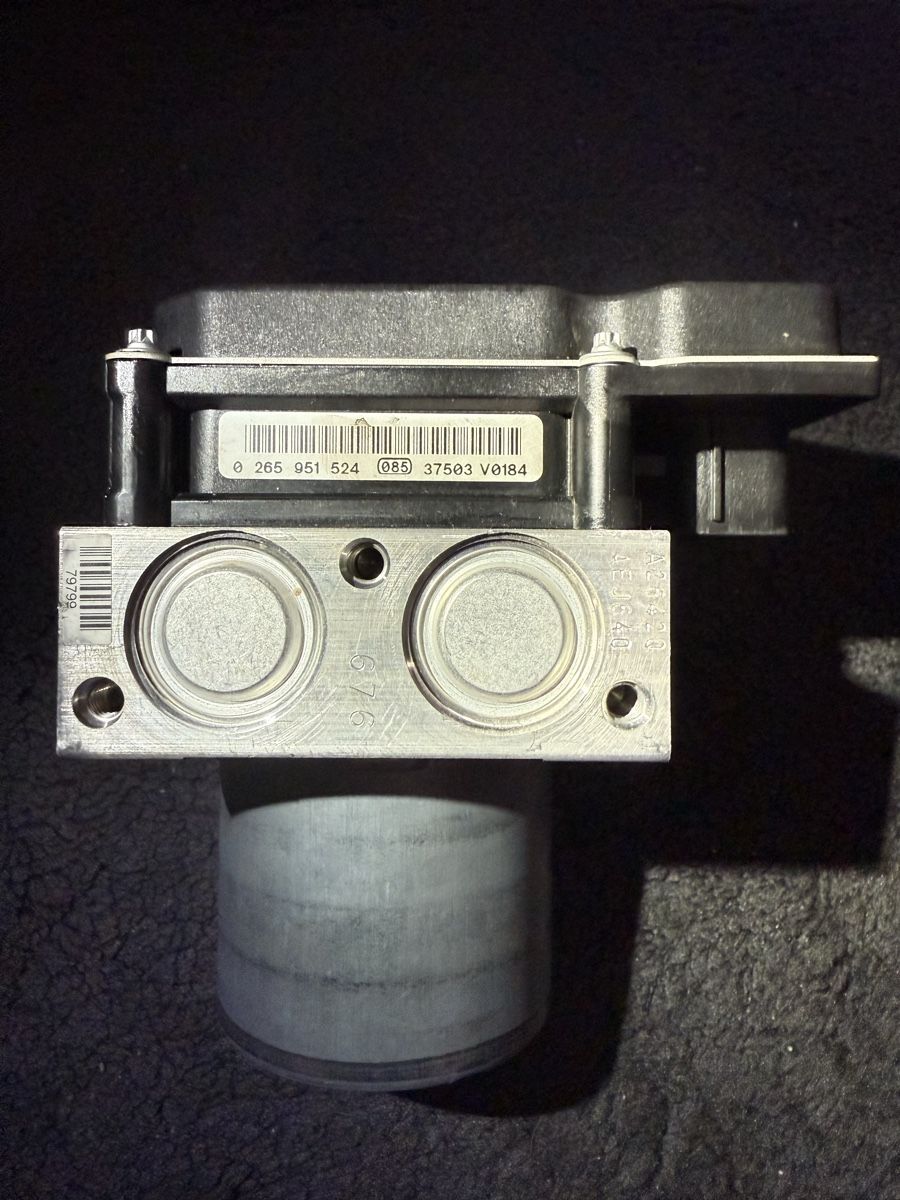 Mercedes-Benz Tutti pezzi di ricambio auto: Mercedes Sprinter ABS Hydraulikblock – Usato da Endingen venduto da rubenrocha2003