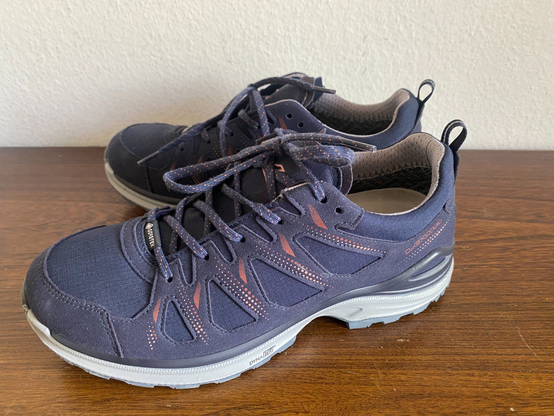 Lowa Scarpe da donna: Lowa Damen Wanderschuh (41) – Usato da Gümligen venduto da Vicky2