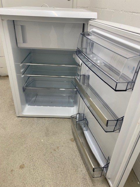 Electrolux Frigoriferi: Kühlschrank ELECTROLUX TK 137 - Modell 2021 – Usato da Niederhasli venduto da Tigerproduct 5