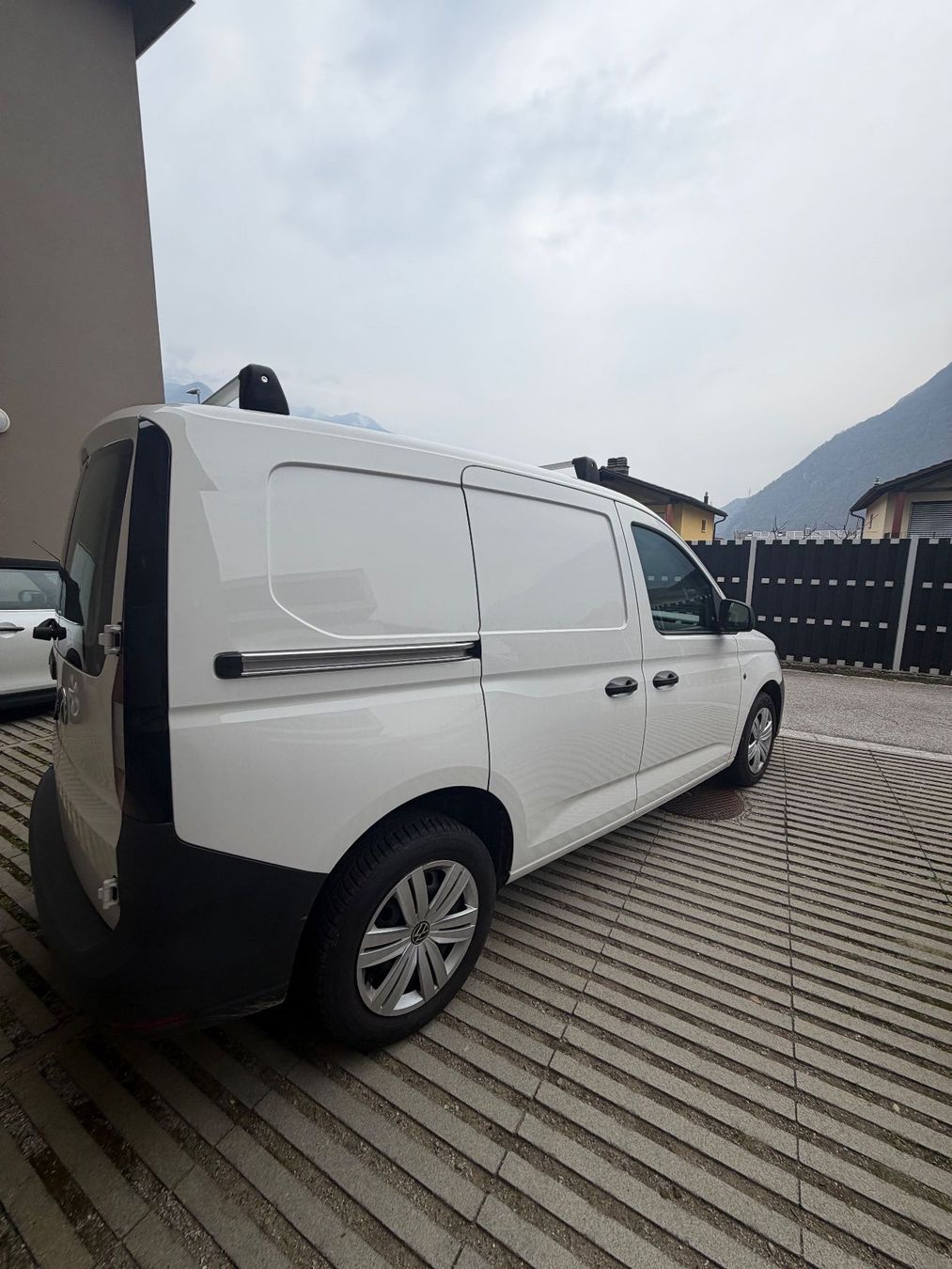 VW Veicoli commerciali: Vw Caddy Cargo 1.5 Tsi  BMT – Usato da Arbedo venduto da octopus27 6