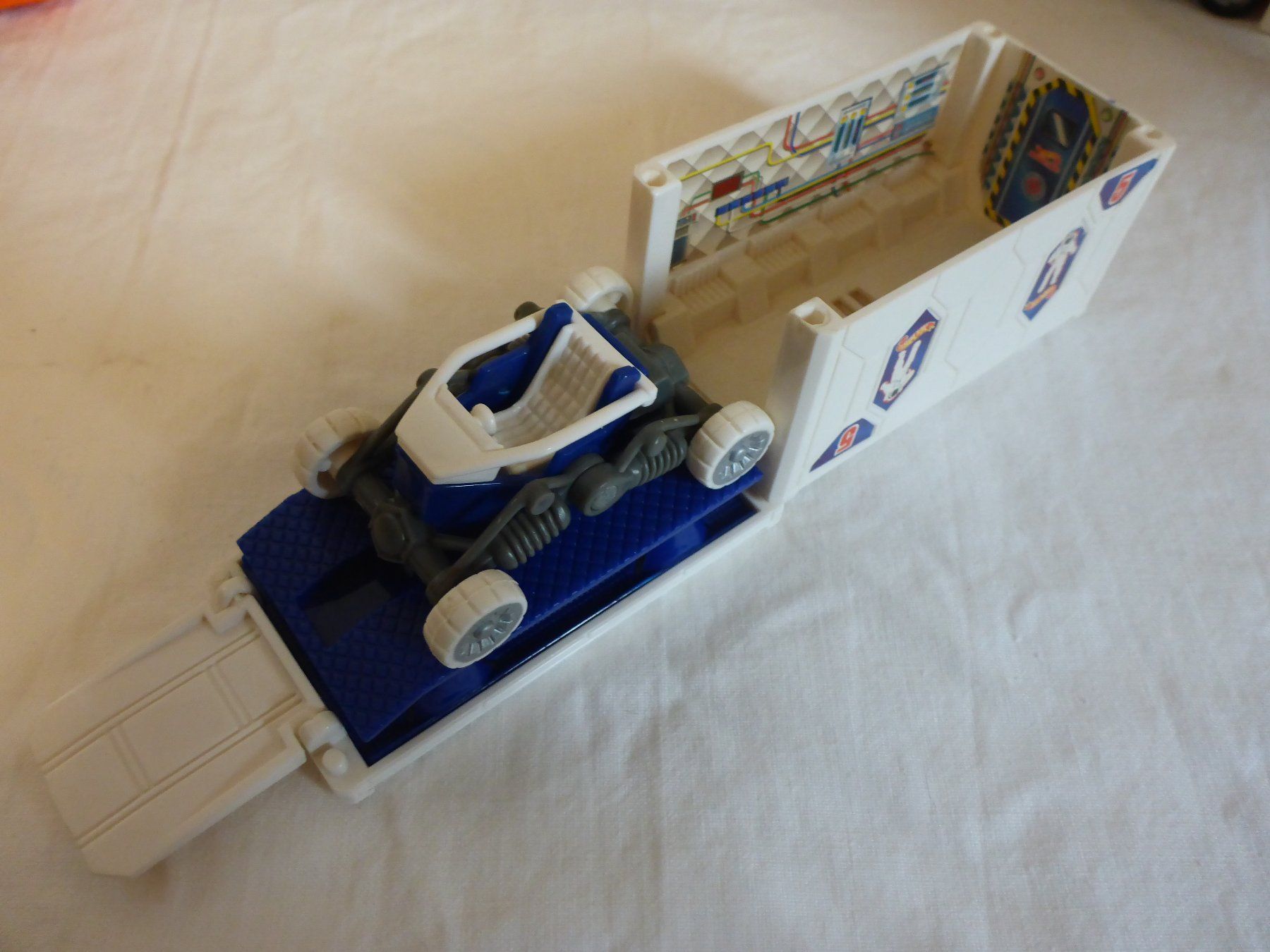 Hot Wheels Giocattoli: Hot Weehls Mega Big Shuttle Transporter 1997 – Usato da Zürich venduto da leia12 9