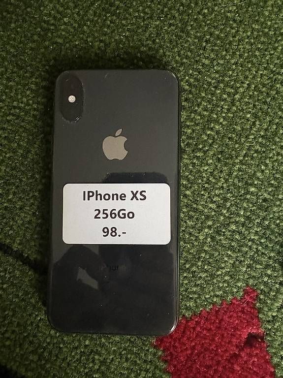 Telefoni cellulari / Smartphones: iPhone XS – Usato da La Chaux-de-Fonds venduto da reg_yw68