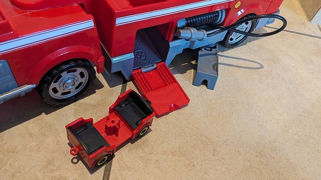 Spielzeuge: Paw Patrol Feuerwehrauto – Gebraucht aus Möhlin von chrisscat 3