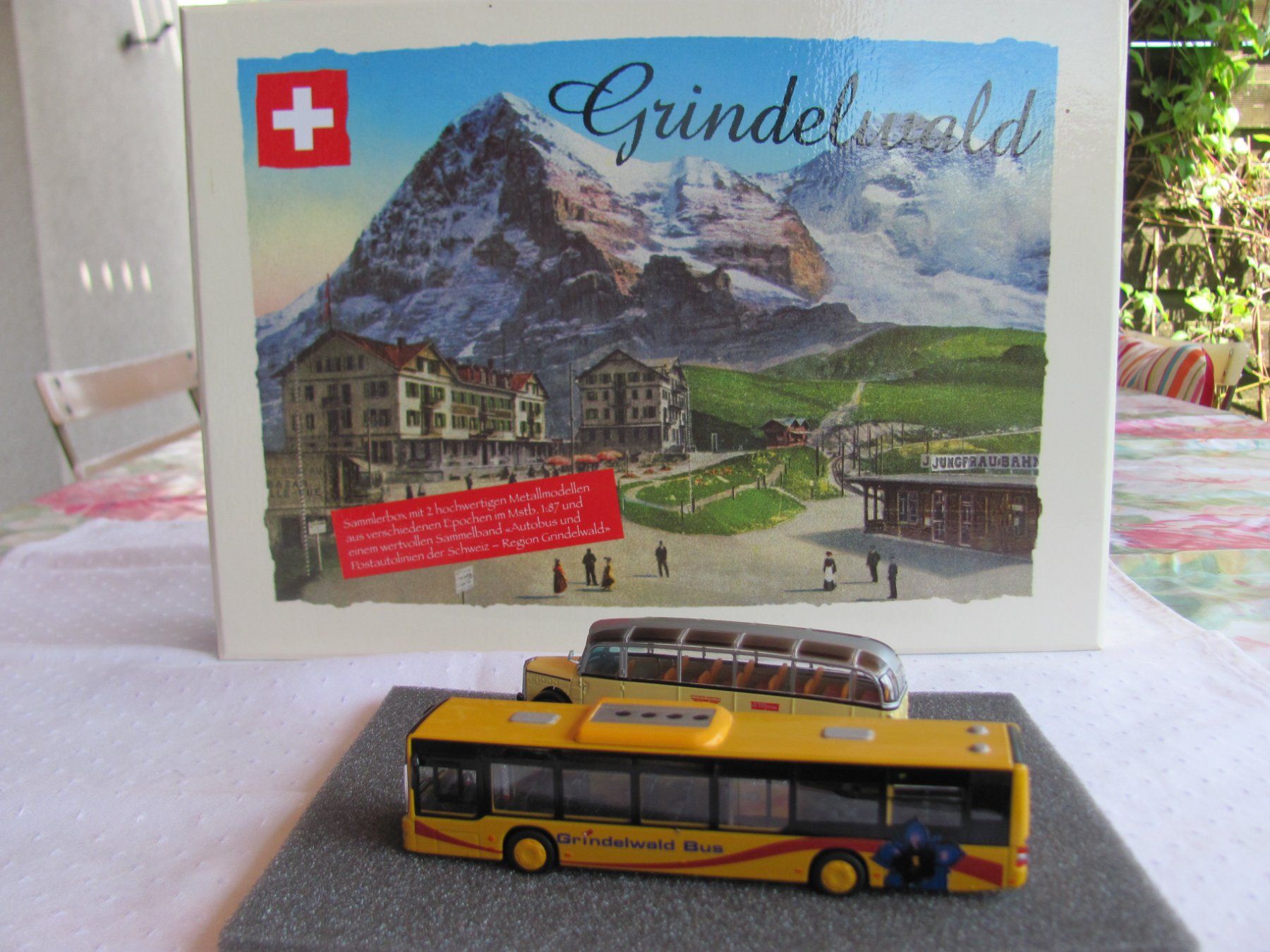 Modellini d'auto: Modellbusse Grindelwald mit Geschenkbox u. schönem Prospekt – Nuovo e nell'imballaggio originale da Bellach venduto da spiegel4562 5