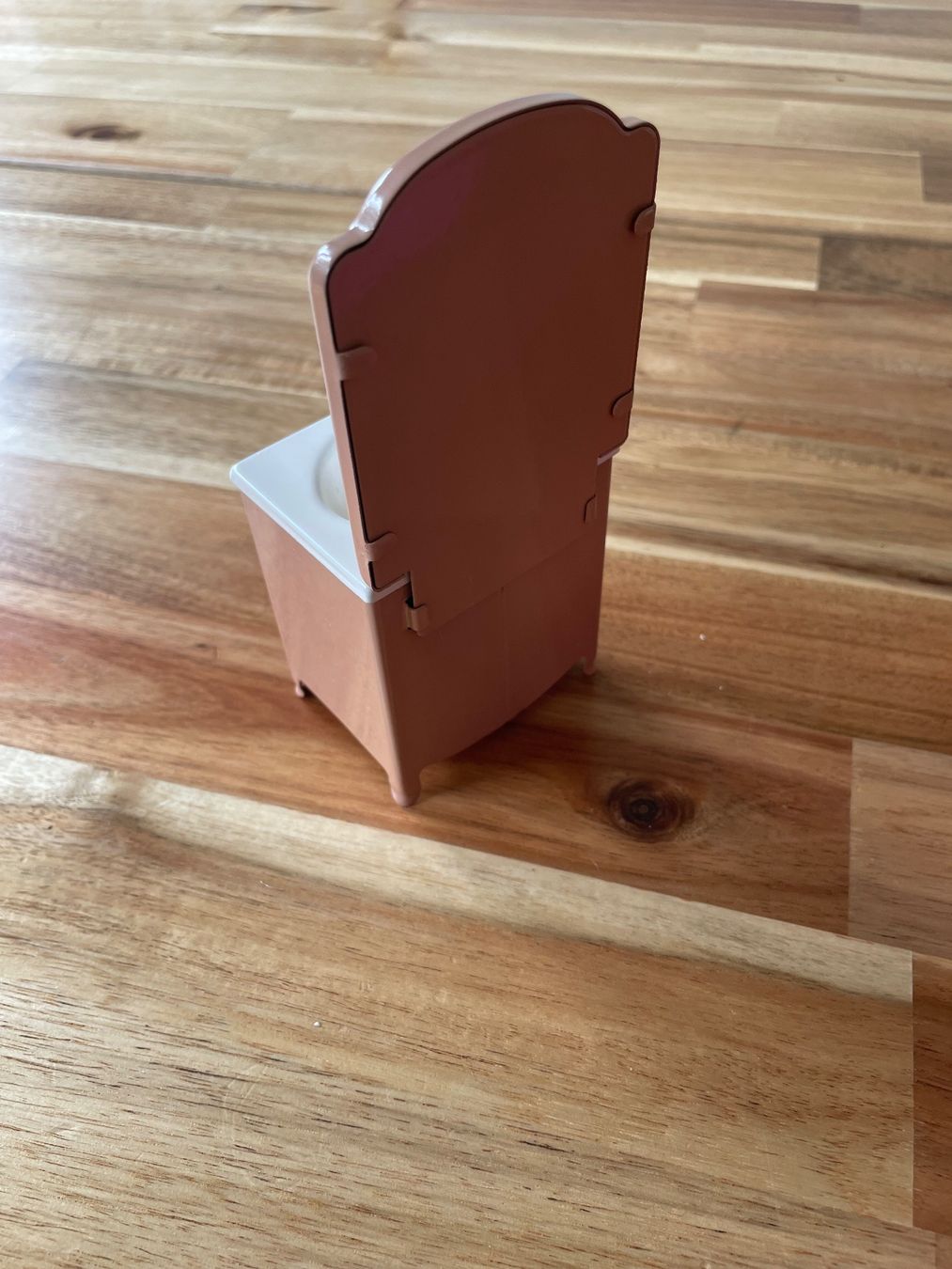 Maileg Case e mobili per bambole: Maileg Waschbeckenkommode Miniatur – Usato da Gais venduto da Giraffe200 2