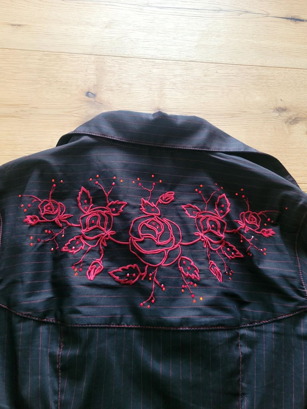 Camicette: Camicia con ricami e decorazioni – Usato da Baar venduto da fla_v78d 4
