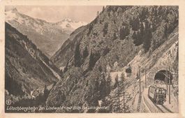Lötschbergbahn bei Lindwald – Blick ins Lötschental Bahn