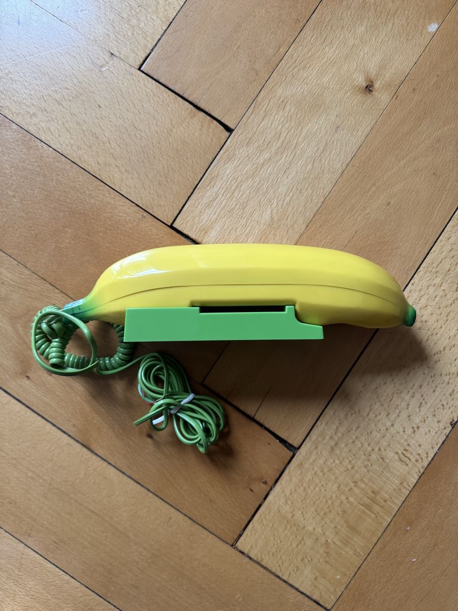 Telefone: Vintage Banana Telefon – Neu und originalverpackt aus St. Gallen von J00rdin 1
