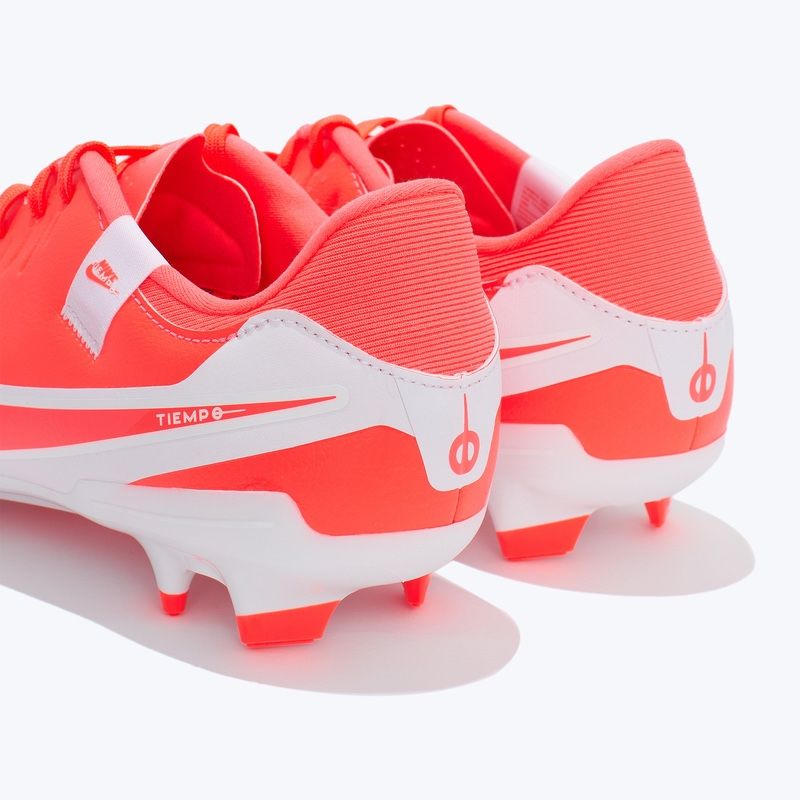 Nike Herrenschuhe: Nike Legend 10 Academy FG / AG Gr. 44 – Neu und originalverpackt aus Spreitenbach von 1Runner 1
