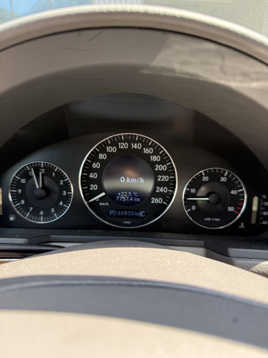 Mercedes-Benz Automobili: Mercedes Benz E320CDI 4-Matic – Usato da Flums venduto da m-m.a22 6