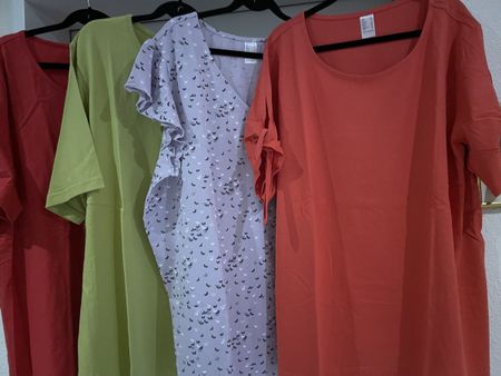 5 T-shirts assortierte Farben, 48 neu