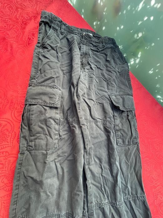 H&M Pantaloni: Kinder Cargo Hose schwarz 170 – Usato da Bergdietikon venduto da antovale 1