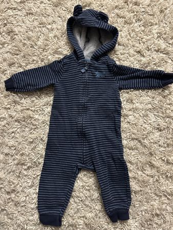 Carter's Strampler, Gr. 12M, mit Bäreli-Ohren Kapuze!