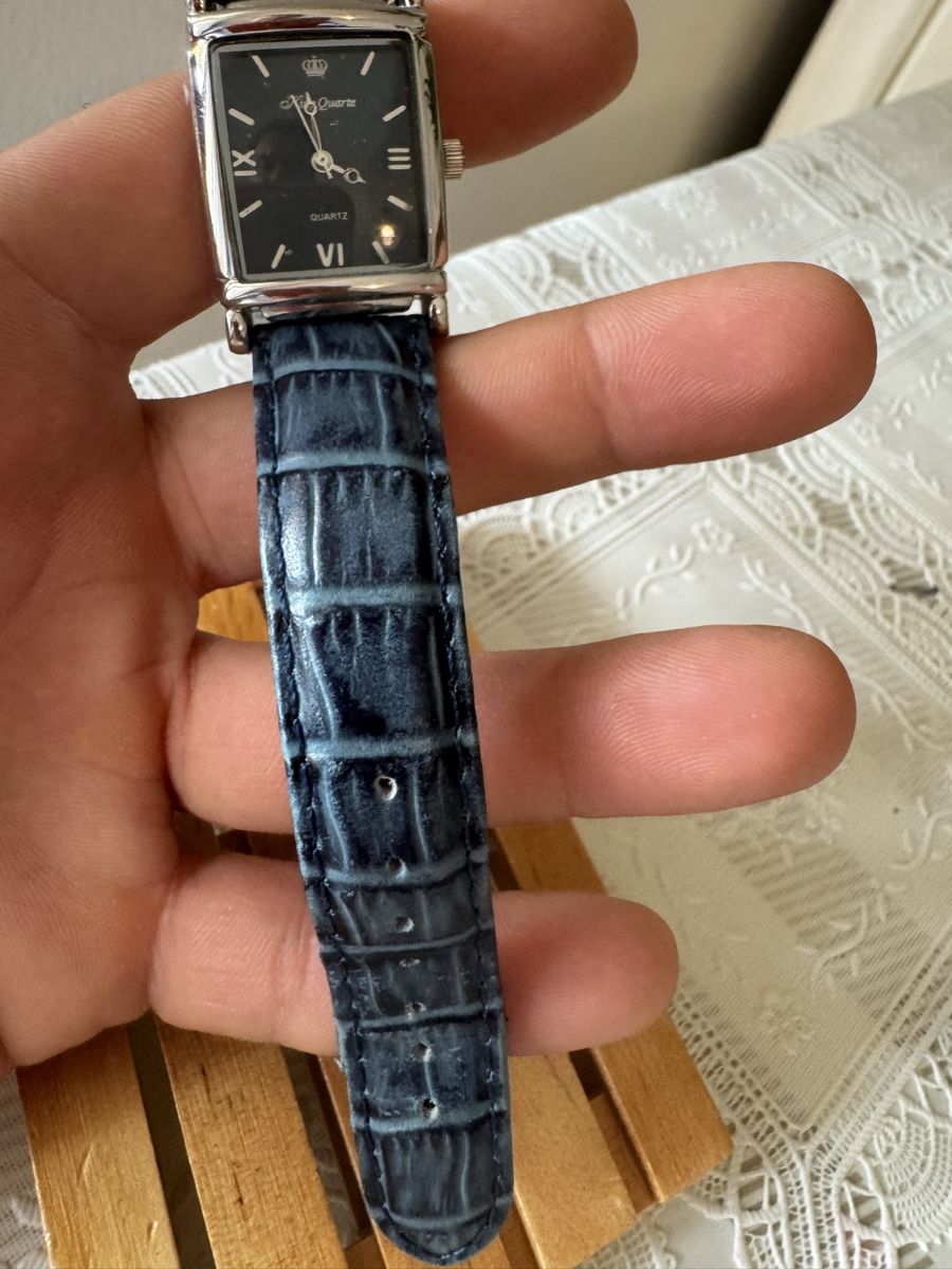 Uhren: Quartz Wristwatch Rectangular Case Black Dial – Gebraucht aus Gerlafingen von naj_vj8s 6