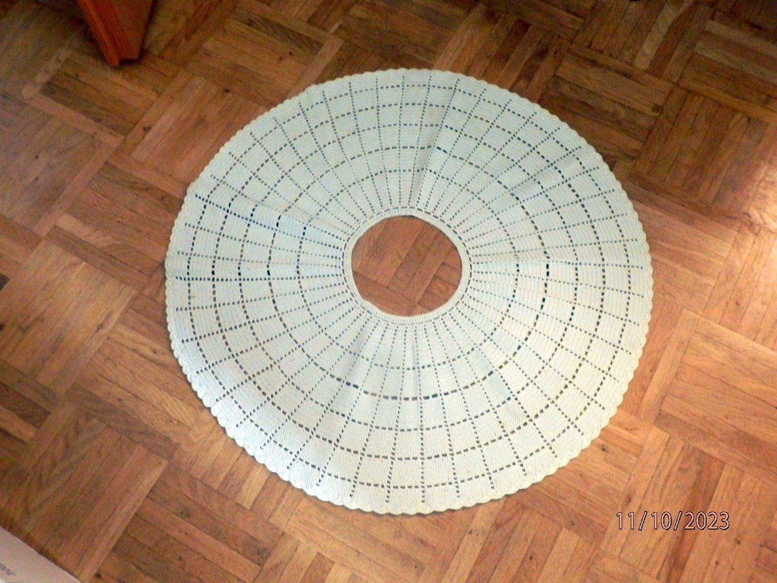Altra biancheria da tavola: Tischdecke, rund, hellgrün, gehäkelt, 62cm, – Usato da Ueberstorf venduto da dinbau
