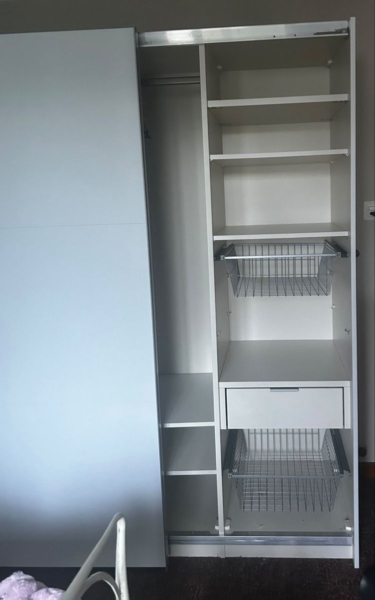 Armadi: Schrank mit Schiebetüren  – Usato da Nidau venduto da cru_rnh8
