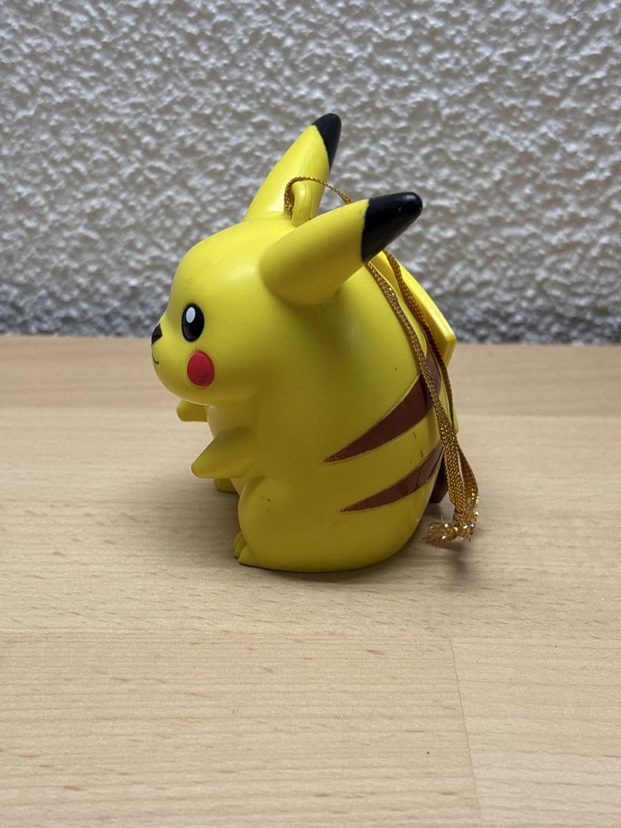 Pokémon Figuren: Pikachu Anhängerfigur Nintendo 1999 – Gebraucht aus Zwillikon von  3