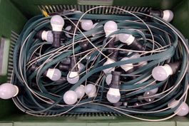 Gartenbeleuchtung / Lichterkette 60 m / 120 LED-Glühbirnen