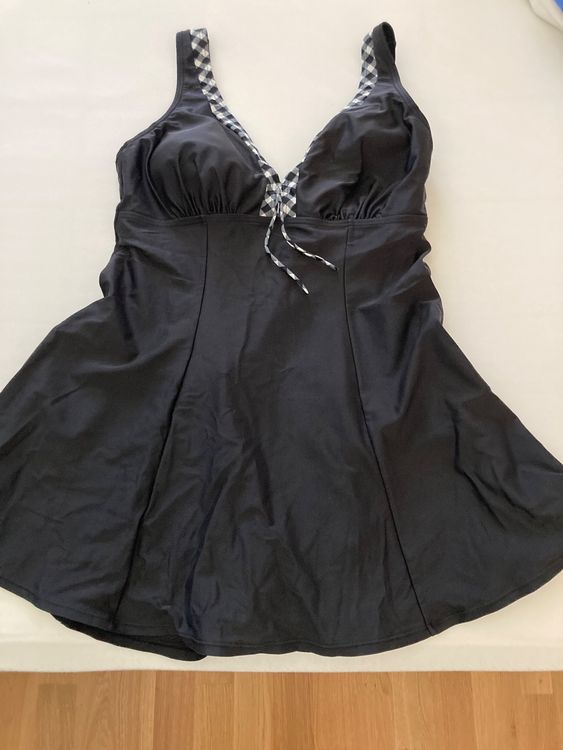 Badekleid Mit Puffärmeln & Schnürung – Größen 38-52, 100% Polyester, Rot-weiß Gestreift