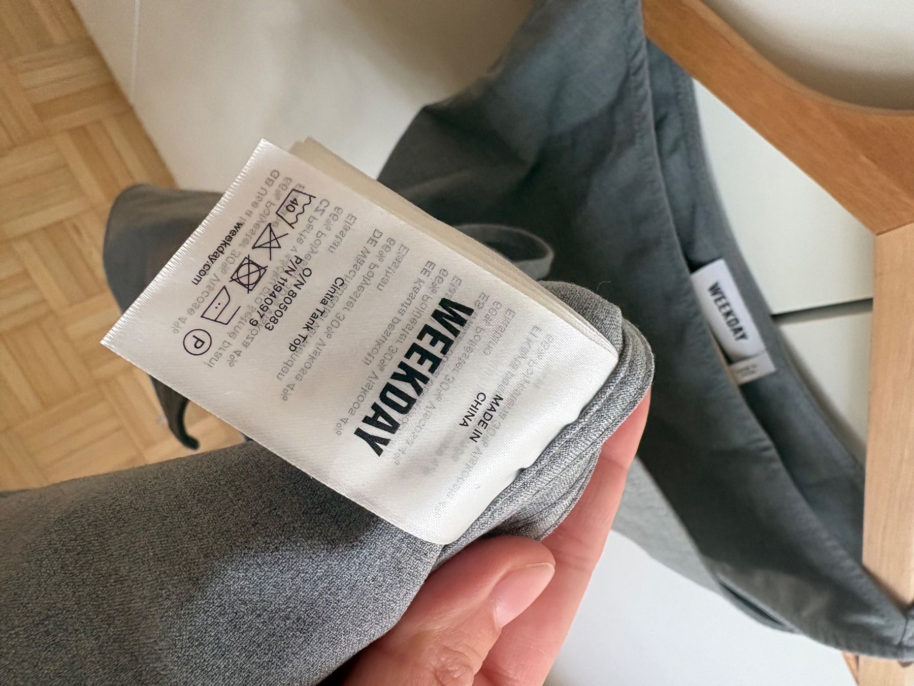 Weekday Top: Weekday tank top 38 – Usato da Zürich venduto da ritzo1 3