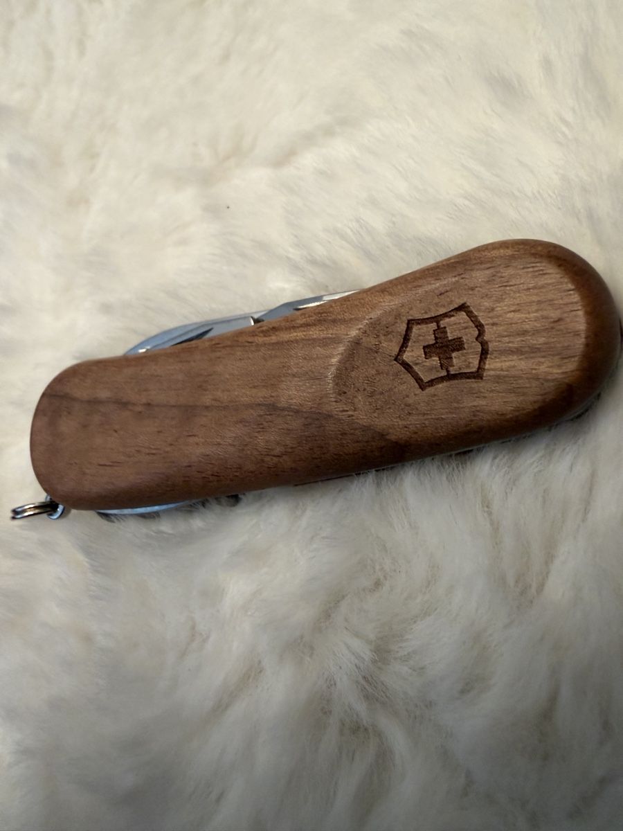 Victorinox Coltelli tascabile: Neues Sackmesser Evolution 10 Wood! – Nuovo e nell'imballaggio originale da Zug venduto da specki5