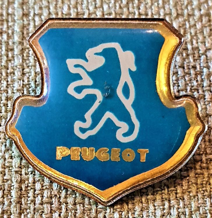I896 - Pin Auto Logo Peugeot