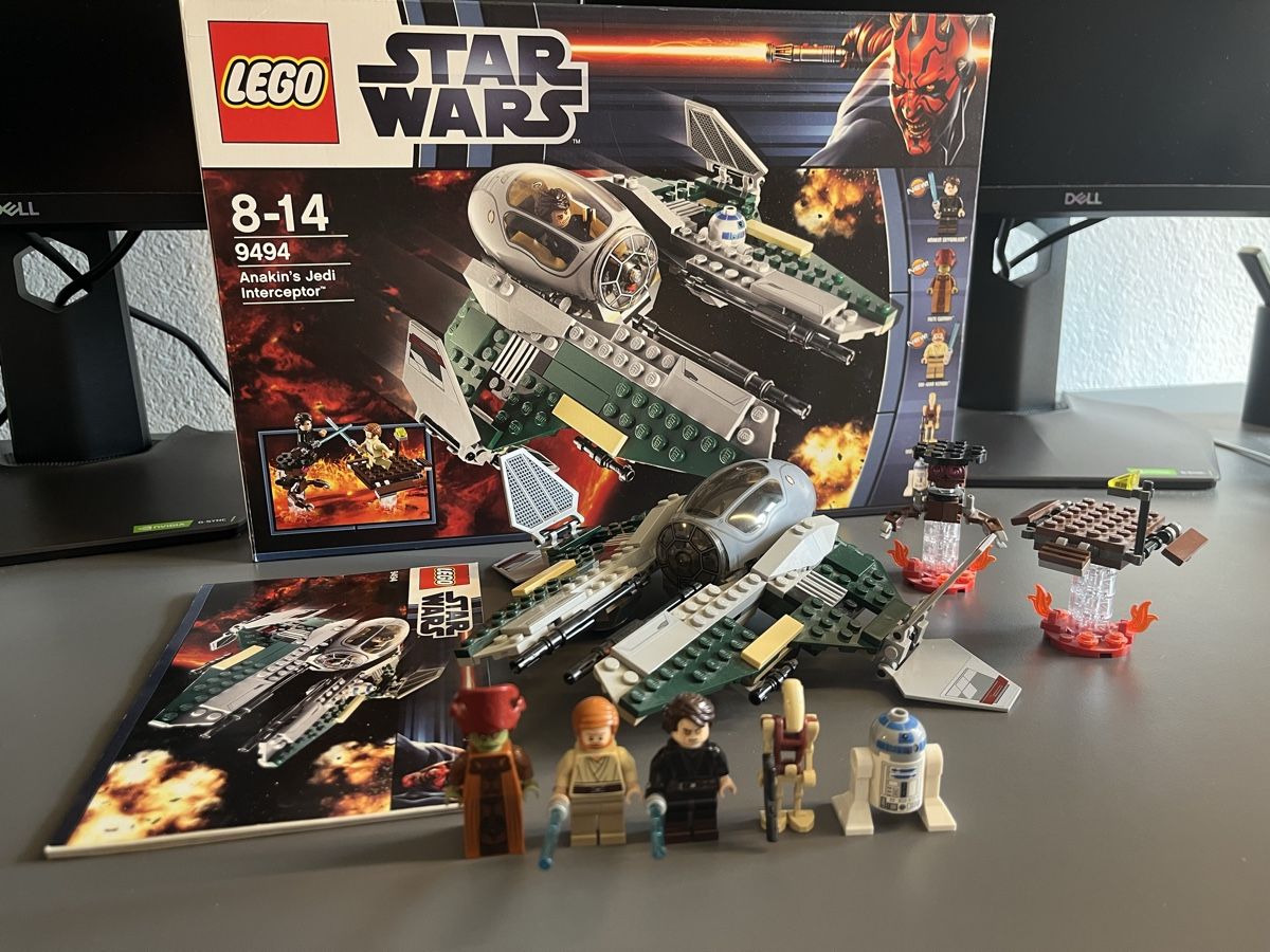 Lego Giocattoli: LEGO Star Wars Set 9494 Anakin's Jedi Interceptor – Usato da Fribourg venduto da Helvetix7