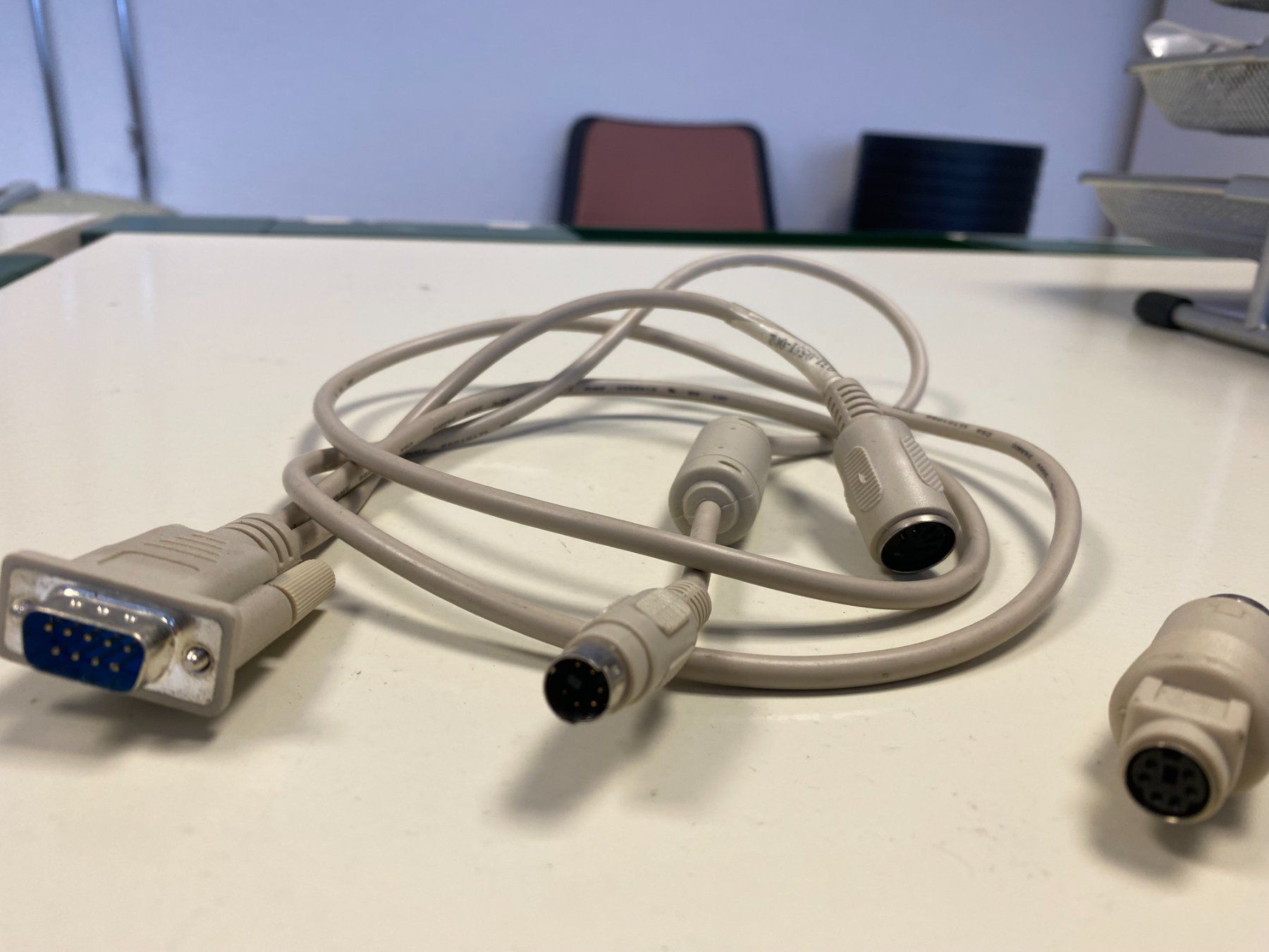 Laufwerke & Adapter: Kabel PS2 Adapter – Gebraucht aus Wängi von Bmo