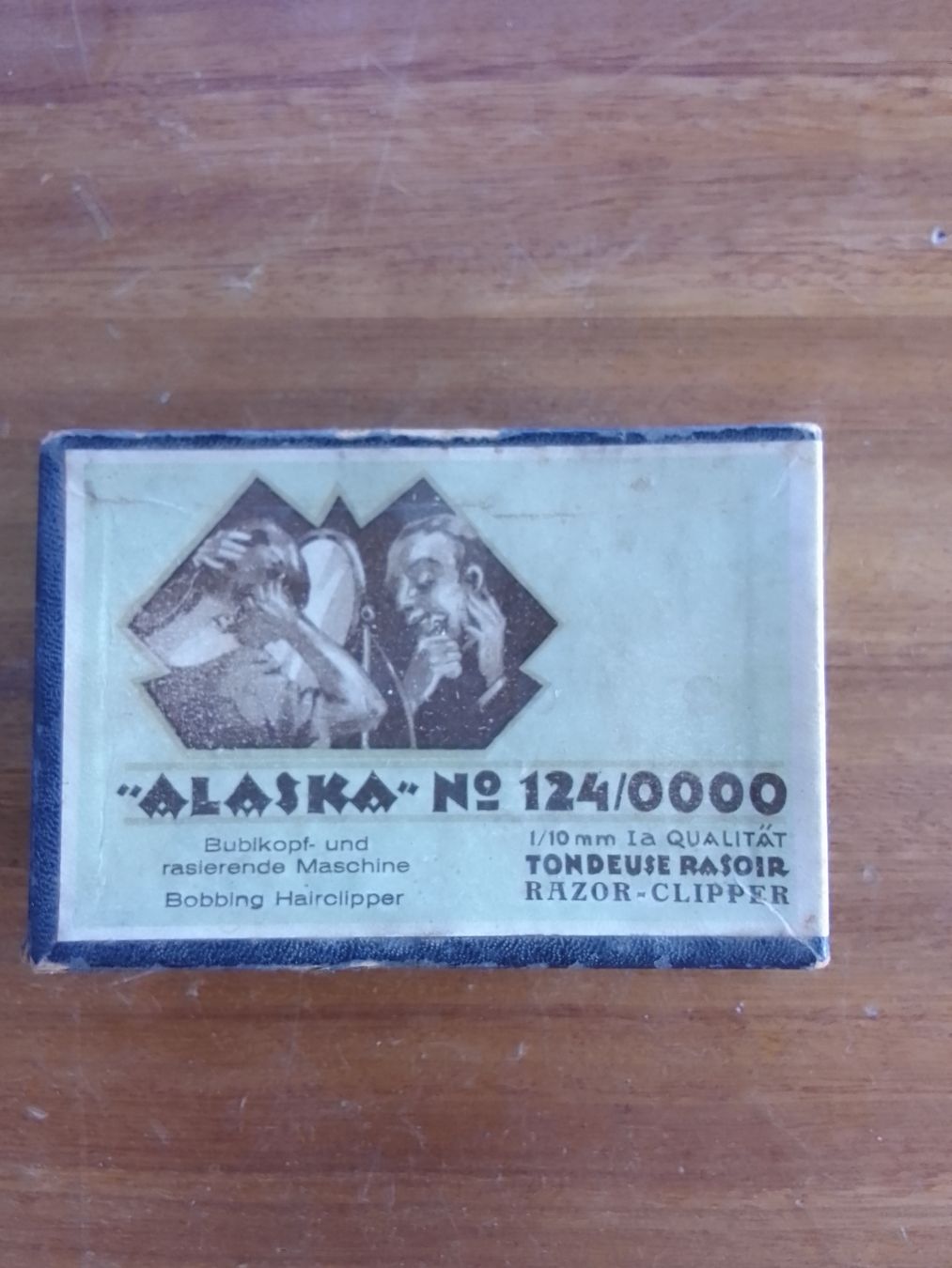 Rasierapparate & Rasierklingen: Antik Alaska Rasierer – Gebraucht aus Ebmatingen von swiss.canadian