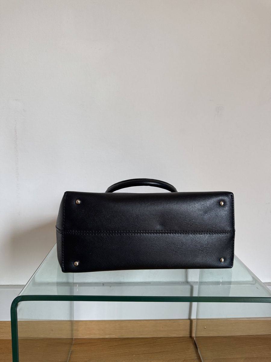 Guess Borse: Guess Handtasche – Nuovo (secondo la descrizione) da Bern venduto da pat_9m6x 3