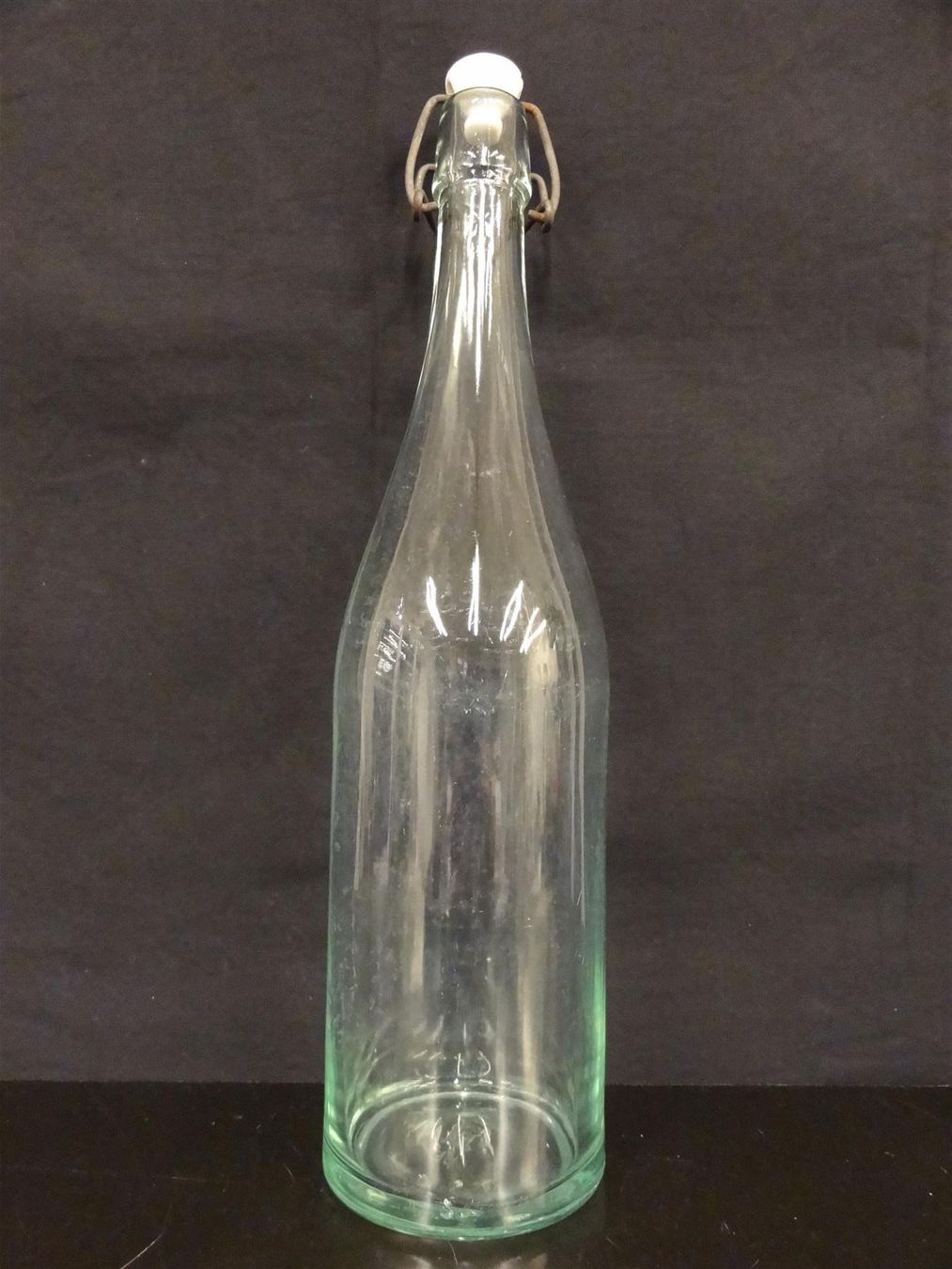 Bicchieri, Caraffe & Bottiglie: alte Flasche HENNIEZ SANTÉ 1965 – Usato da Kerzers venduto da Flaschenposten 3