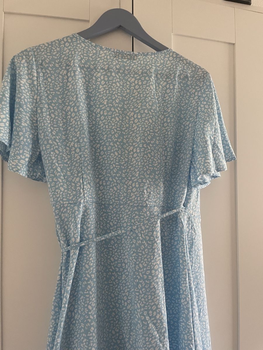Shein Vestiti: Sommerwickelkleid Gr. L/XL Blau mit Muster – Nuovo (secondo la descrizione) da HORGEN venduto da paris007 1