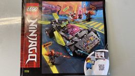 Lego Ninjago Rennwagen 71710 gebraucht mit Zubehoer