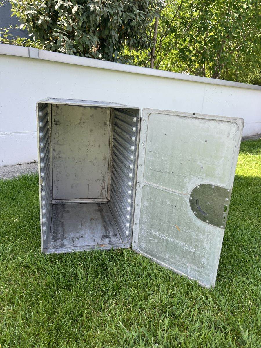 Contenitori edile: Edelweiss Air Flugzeugcontainer von Driessen / Compartment – Usato da Forch venduto da traendu 3