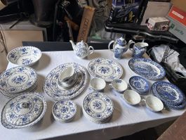 2 Verschiedene Geschirrset Porzellan  (67)