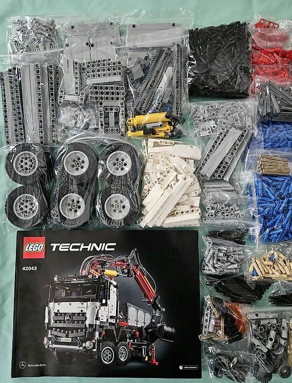 Lego Kit di costruzioni: LEGO TECHNIC Mercedes-Benz Arocs 42043 – Nuovo (secondo la descrizione) da Au ZH venduto da Sonnyroach 2