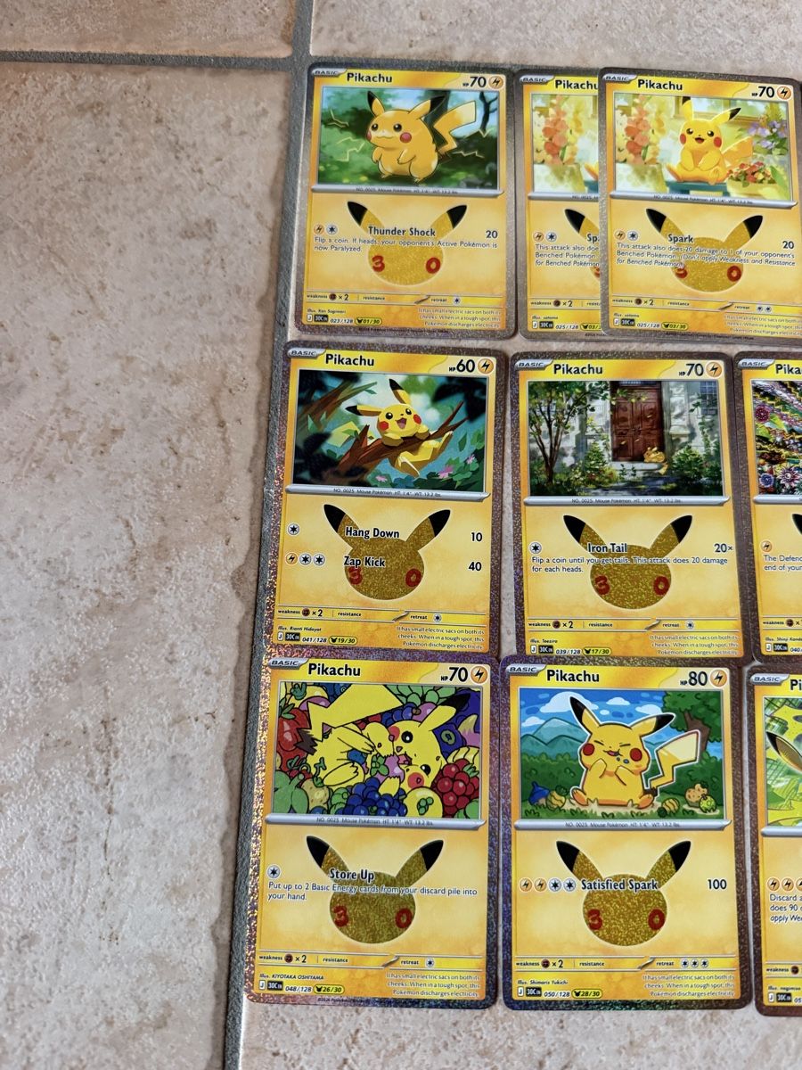 Pokémon Carte collezionabili: PIKACHU 30TH ENG X15CARD AB 1.- – Usato da Manno venduto da Ariele- 1