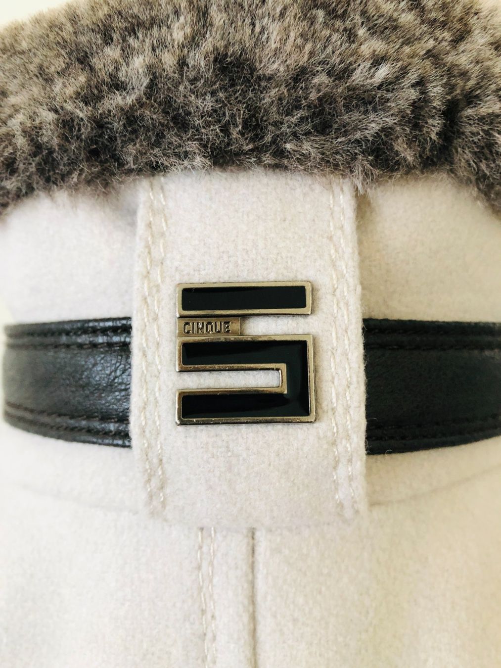 Cinque Mäntel: Schicker Wintermantel beige Gr. 36 Fellkragen – Neu (gemäss Beschreibung) aus Arlesheim von OmnIa55 6