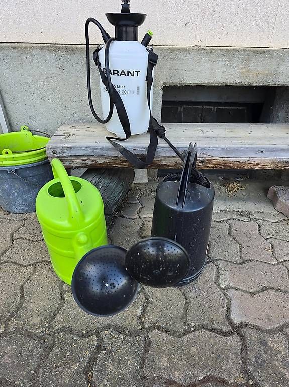 Tutti gli attrezzi: Gartenutensilen abzugeben  – Usato da Menziken venduto da bera59 3