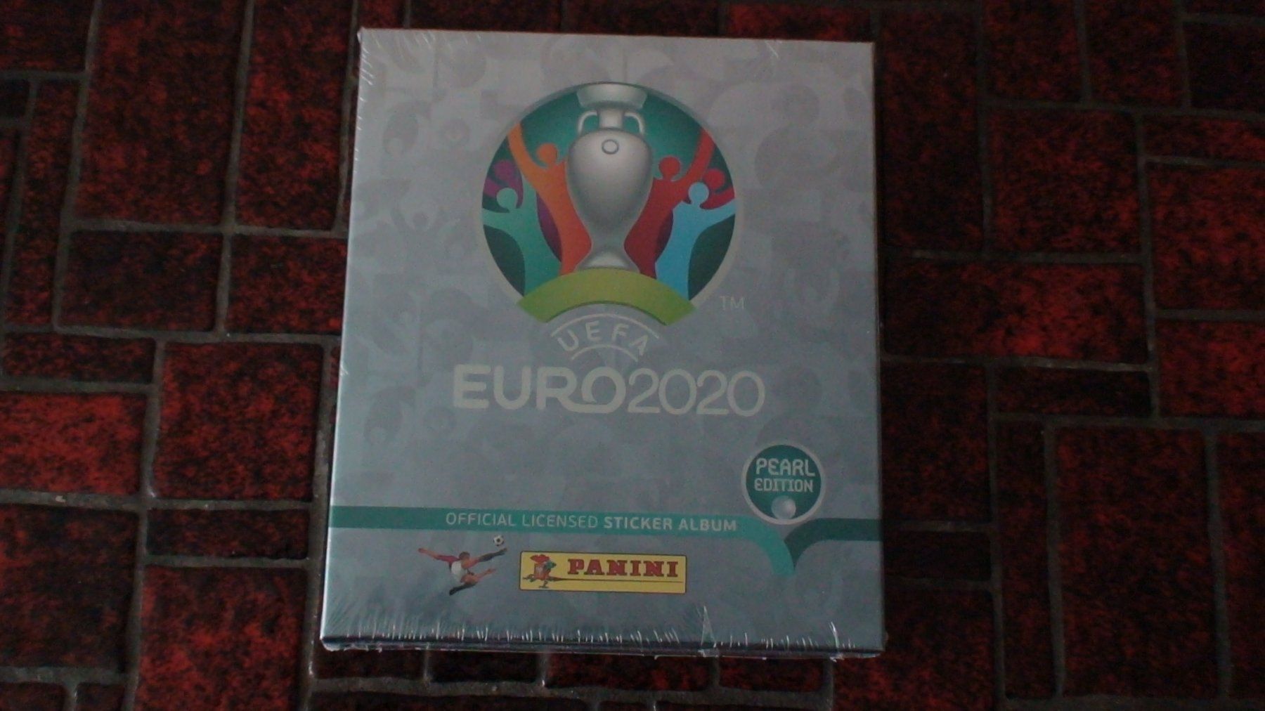 Panini Album: PANINI SET :  UEFA EURO 2020 PEARL EDITION BOX!!!!!! – Nuovo e nell'imballaggio originale da Volketswil venduto da nemo2000 2