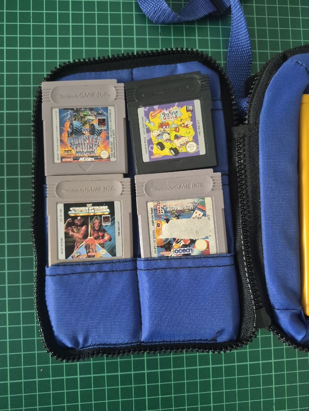 Nintendo Console: Nintendo Game Boy Yellow + Games and Case – Nuovo (secondo la descrizione) da Meyrin venduto da Retro-GZ 1