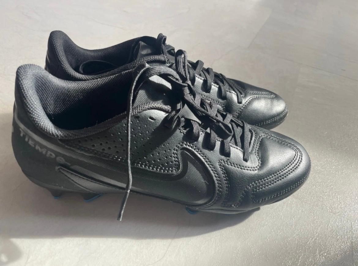 Nike Herrenschuhe: Fussballschuhe – Gebraucht aus Sargans von mar_5m9d