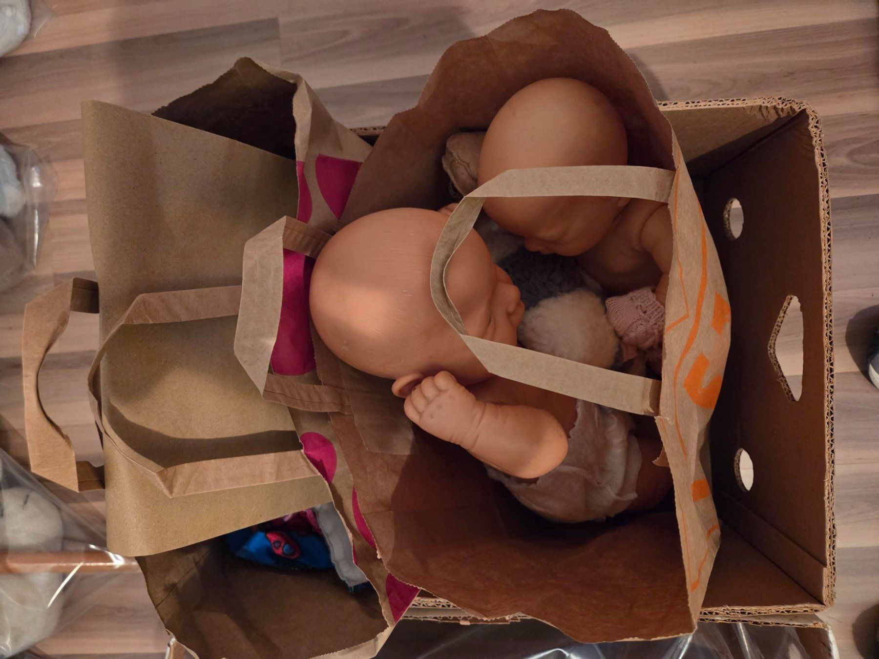 Jouets: Plüschtiere und Puppen – D'occasion à Rothrist par VanaEvr 5